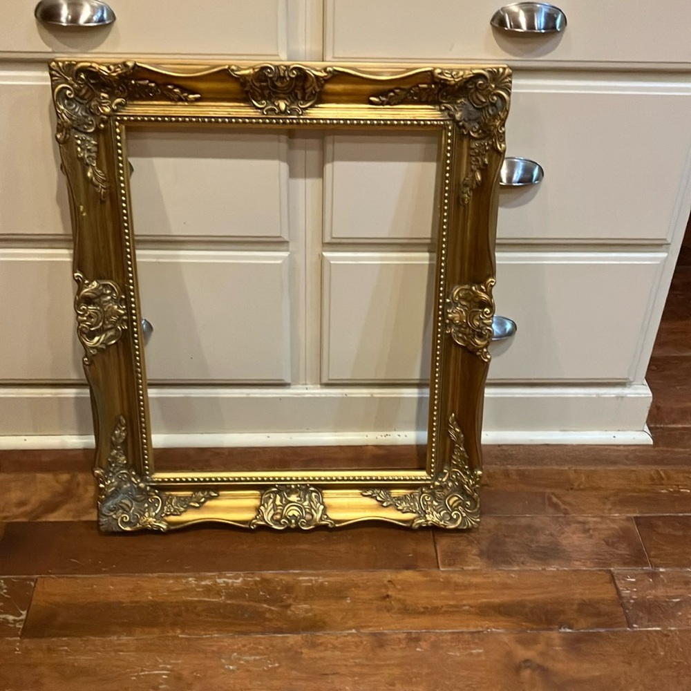 Ornate Gold Picture Frame with Baroque Accents